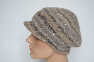 Бежевая вязаная кепка Vizio Италия 8032 W