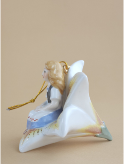 Дюймовочка