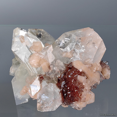 Апофиллит и гейландит. Индия. 70*70*70мм