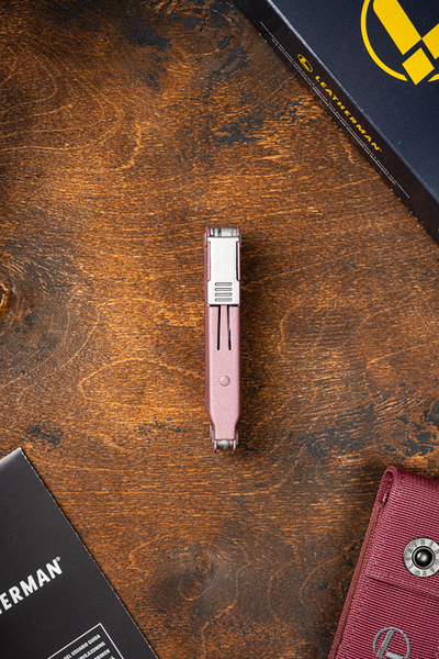 Leatherman Rebar с чехлом Heathered Cranberry