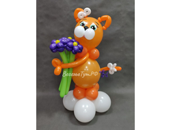 фигура "кошечка с букетом"