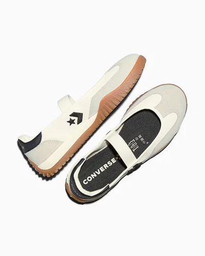 Балетки Converse Run Star Trainer замшевые белые вид сверху