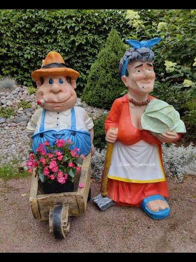 Дачница с капустой 85*50 см   7кг   полистоун Россия 6949/012095*