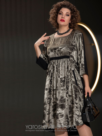 Нарядное платье с переливом и подрезом под грудью