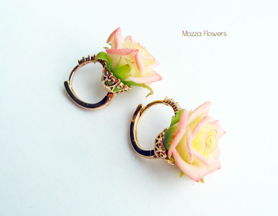 Серьги с розочками "Свет моей души".