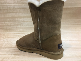 UGG Australia коричневые с пуговицей, мех (36-40) Арт.015M