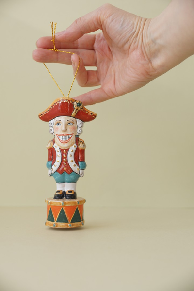 Щелкунчик на барабане