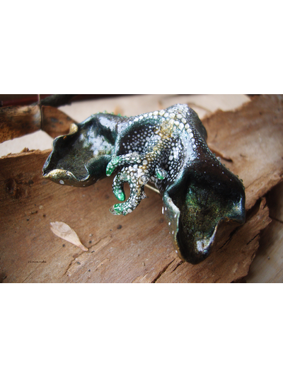 &quot;КотоВолк (Котовий ЛосеВолк) из рода котов-единорогов&quot; - брошь в лесном стиле