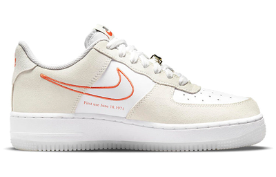 Nike crema deals