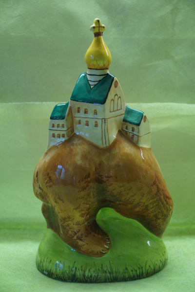 Медведь и город (большой)