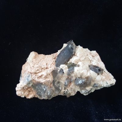 Дымчатый кварц на микроклине. 75*56*15мм