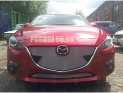 Защита радиатора Mazda 3 2013-2016 chrome верх с парктроником