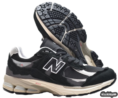 NEW BALANCE 2002R Refined Future (40-45)