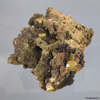 Вульфенит, миметит, лимонит. Мексика. 55*55*27мм