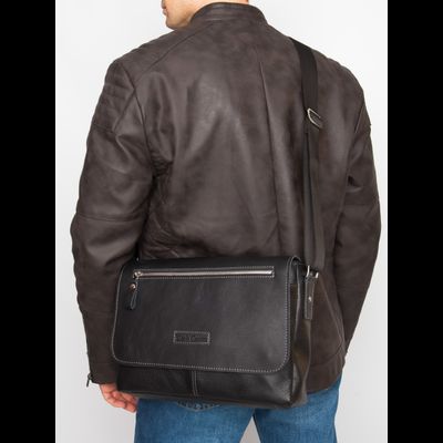 Кожаная мужская сумка Caltrano black (арт. 5067-01)