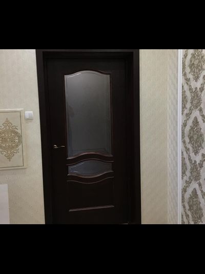 ЛАЙНДОР (УЛЬЯНОВСК)/ МОДЕЛЬ АМЕЛИЯ/ ПОЛОТНО ОСТЕКЛЕННОЕ/ НАТУРАЛЬНЫЙ ШПОН САПЕЛИ (САПЕЛЕ)/ ТОН 10 (КРАСНОЕ ДЕРЕВО)