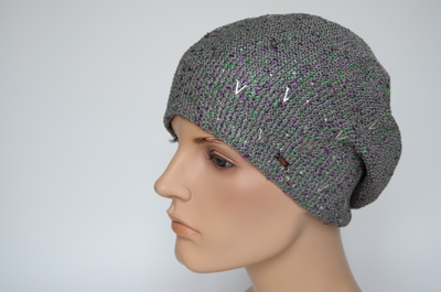 Разноцветный берет с буквами Vizio Италия 7085 В серый