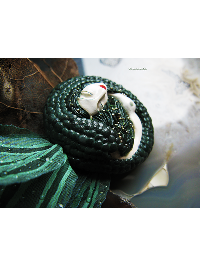 Авторская брошь с русалкой - "Спящая русалочка" из термоглины с микробисером и шёлком