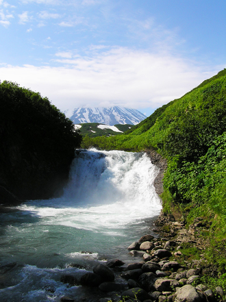водопад на реке Шумная