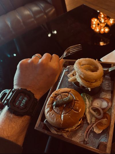 Часы Casio G-Shock GX-56UBB-1