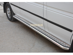 Пороги с накладным листом (средняя база) d53 для Mercedes-Benz Sprinter (2001-2006)