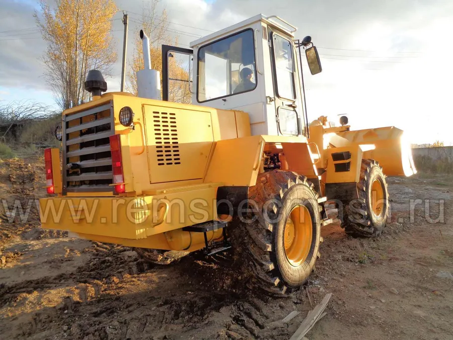 Фронтальный погрузчик Амкодор 333, после капремонта.