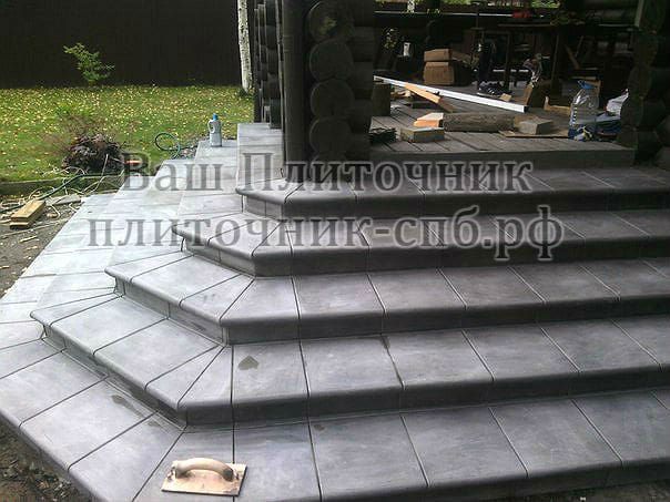 облицовка ступеней крыльца клинкерной плиткой в Вырице