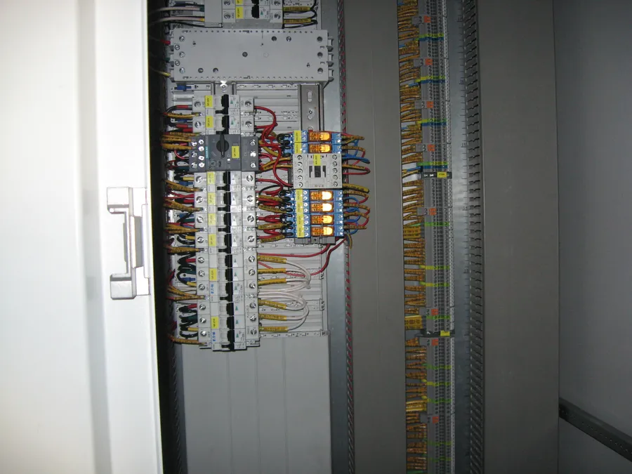 Подключение компрессорного оборудования, шкафов управления на ТЭЦ (г.Воронеж)