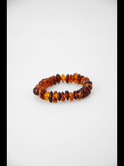 Браслет из обработанного медового янтаря