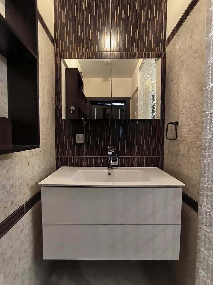 Установка подвесной тумбы и сантехники