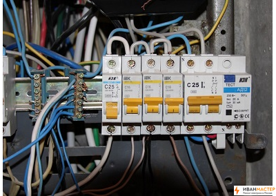 Заменить автомат узо в щитке дома и дачи в Москве и МО ИВАНМАСТЕР