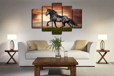 Модульная картина "Черный конь"