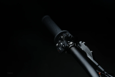 Электромотоцикл эндуро 79bike Falcon Pro белый-желтый