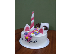Торт в стиле единорога/кошки и других персонажей