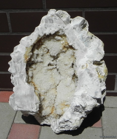 Жеода мелкокристаллического халцедона. 400*300*200 мм.