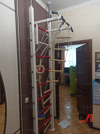 Шведская стенка пол потолок с турником, брусьями, детскими навесными и канатным лазом враспор (белая)