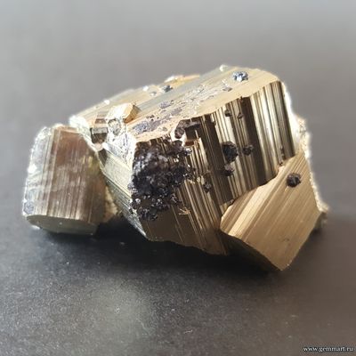 Пирит,  сросток кристаллов. Перу. 46*27*25мм