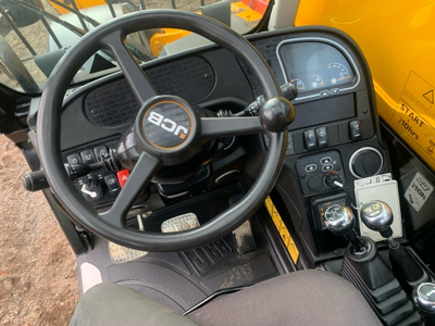 Телескопический погрузчик JCB 540-140, 2023