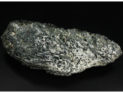 Актинолит в белом тальке, необработанный, дикий образец, Россия, Северный Кавказ, КЧР (154*61*50 мм, 743 г) №37778