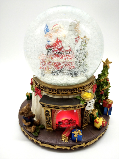 Большой Новогодний снежный шар музыкальный "У камина" 19*16*16см, (Два типа)
