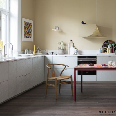 Декор ламината Alloc Grand Avenue Елисейские Поля 8541 в интерьере комнаты