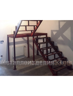 Лестница  на второй этаж  на прямой тетиве(артикул-МЛ03)