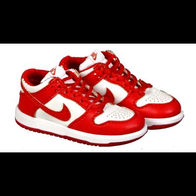 Кроссовки красные 1/6 (OS07A) -  Sneaker Series 3 - ONESIX-VERSE TOYS