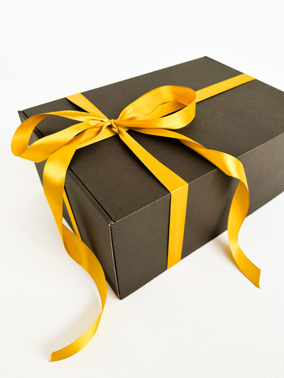 2 шт. - Черная подарочная коробка GILEV 37x26x12см с золотой лентой и наполнителем