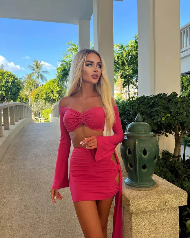 Работа по высокому прайсу, 50/50.