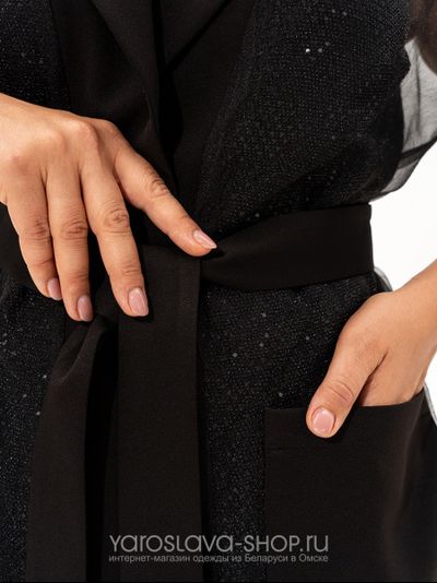 Стильный и изысканный комплект, состоящий из элегантного жакета кимоно, блузы и брюк