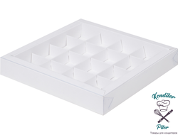 Коробка на 16 конфет с пластиковой крышкой 200*200*30 мм, белая
