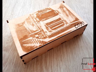 Подарочная коробка с лазерной гравировкой фотографии