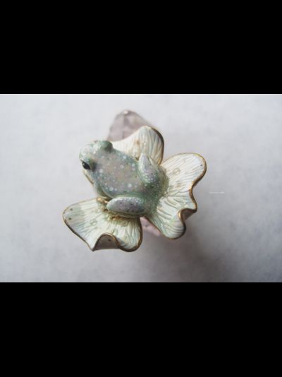 Кольцо с клевером и лягушкой "Принцесса Ия на листе Морока Трифолиума"