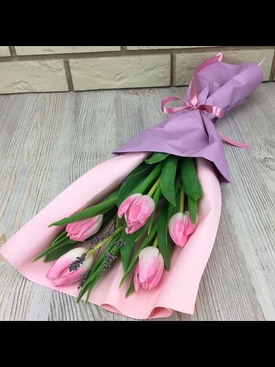 Букет из 5 розовых тюльпанов